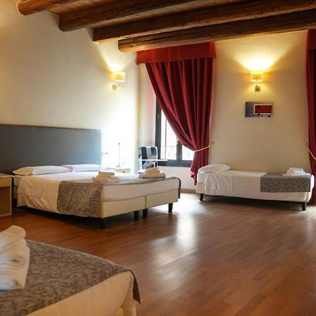 Honey Rooms Ferrara Ngoại thất bức ảnh