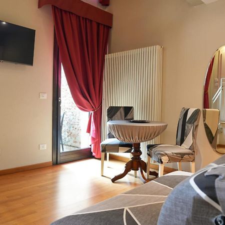 Honey Rooms Ferrara Ngoại thất bức ảnh