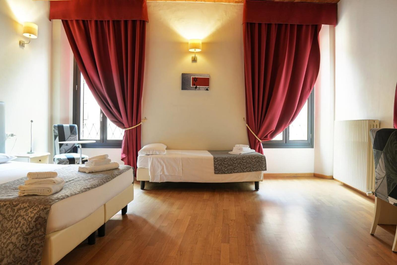 Honey Rooms Ferrara Ngoại thất bức ảnh