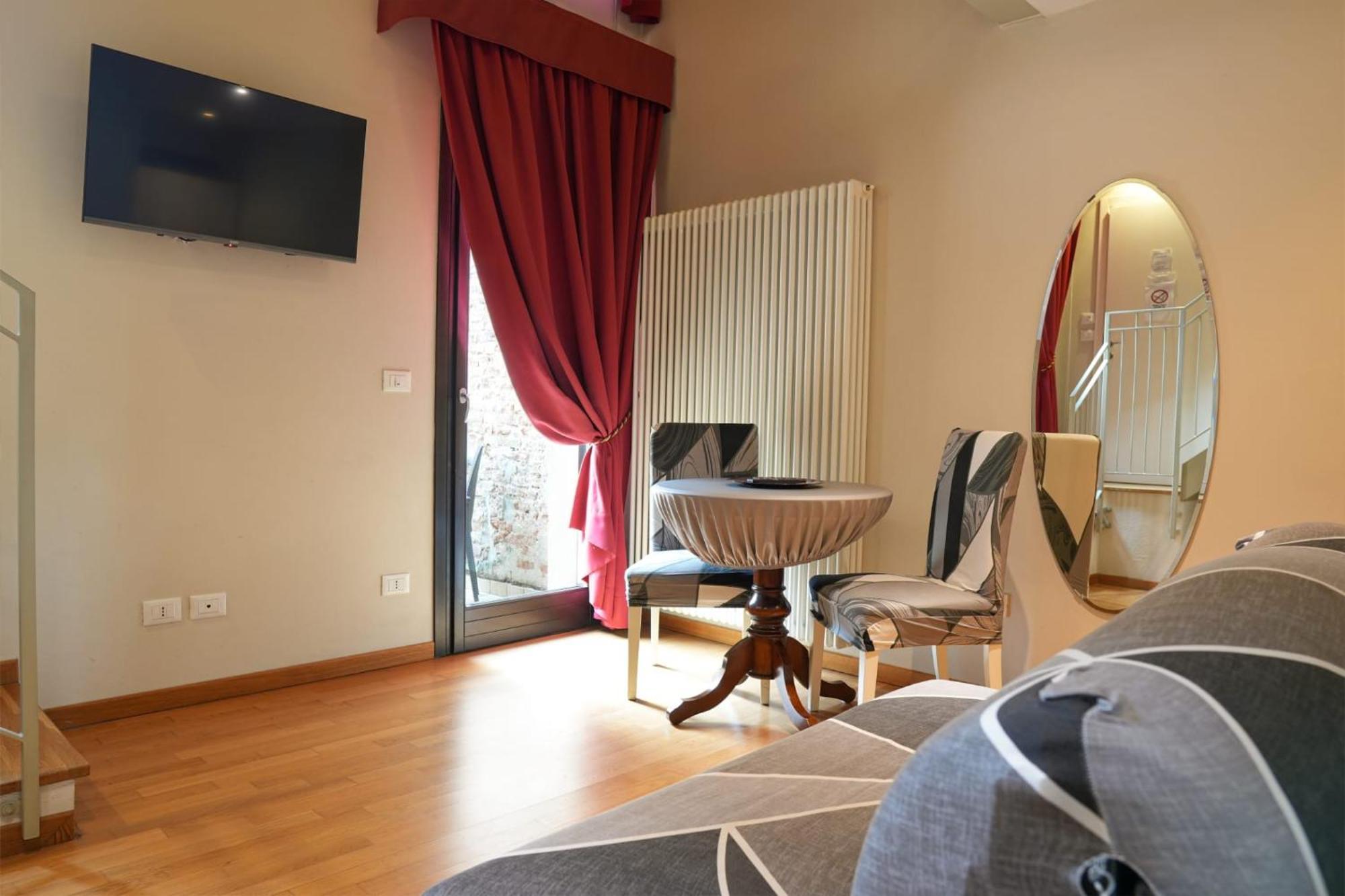 Honey Rooms Ferrara Ngoại thất bức ảnh